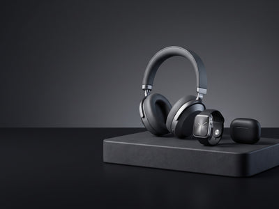 Headphones_smartwatch_and_earbud__2K_20261005144734_cropped.jpg